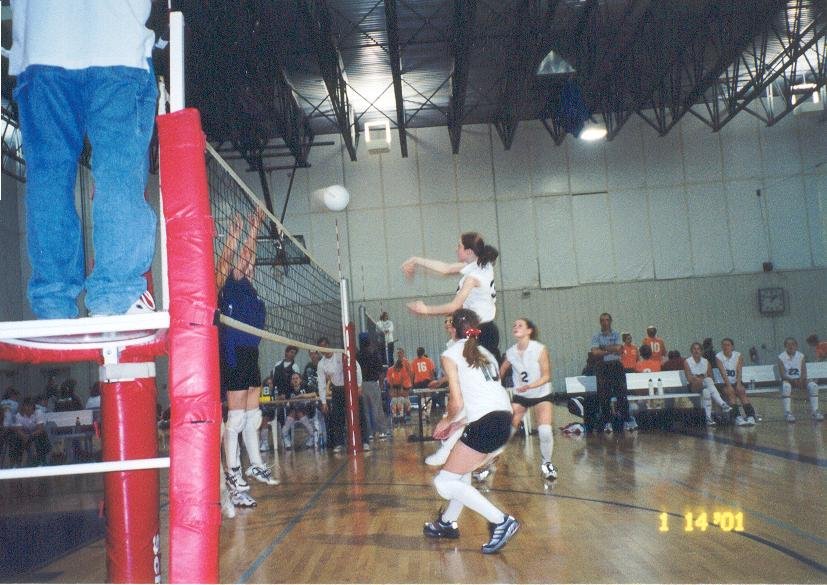 Kristin skys to put the ball down......We don't need no stink'en hitter coverage!